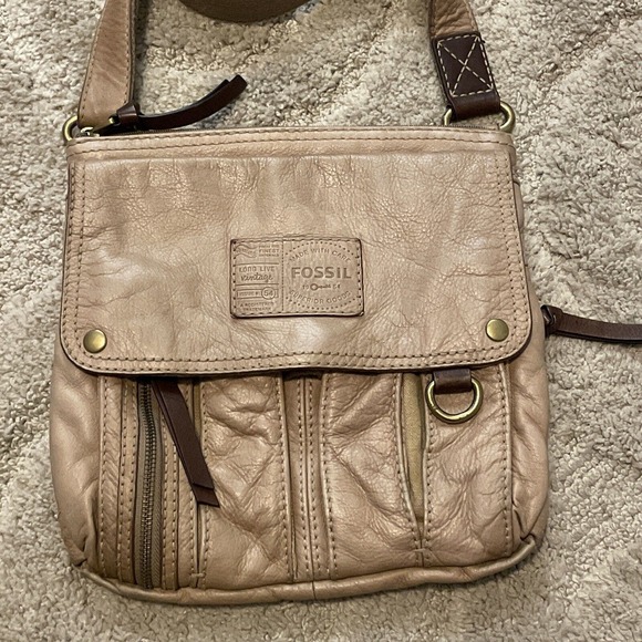 Fossil Morgan Large Zip Top Crossbody/Messenger Bag Saddle Tan Cow Hide Leather - Picture 2 of 14